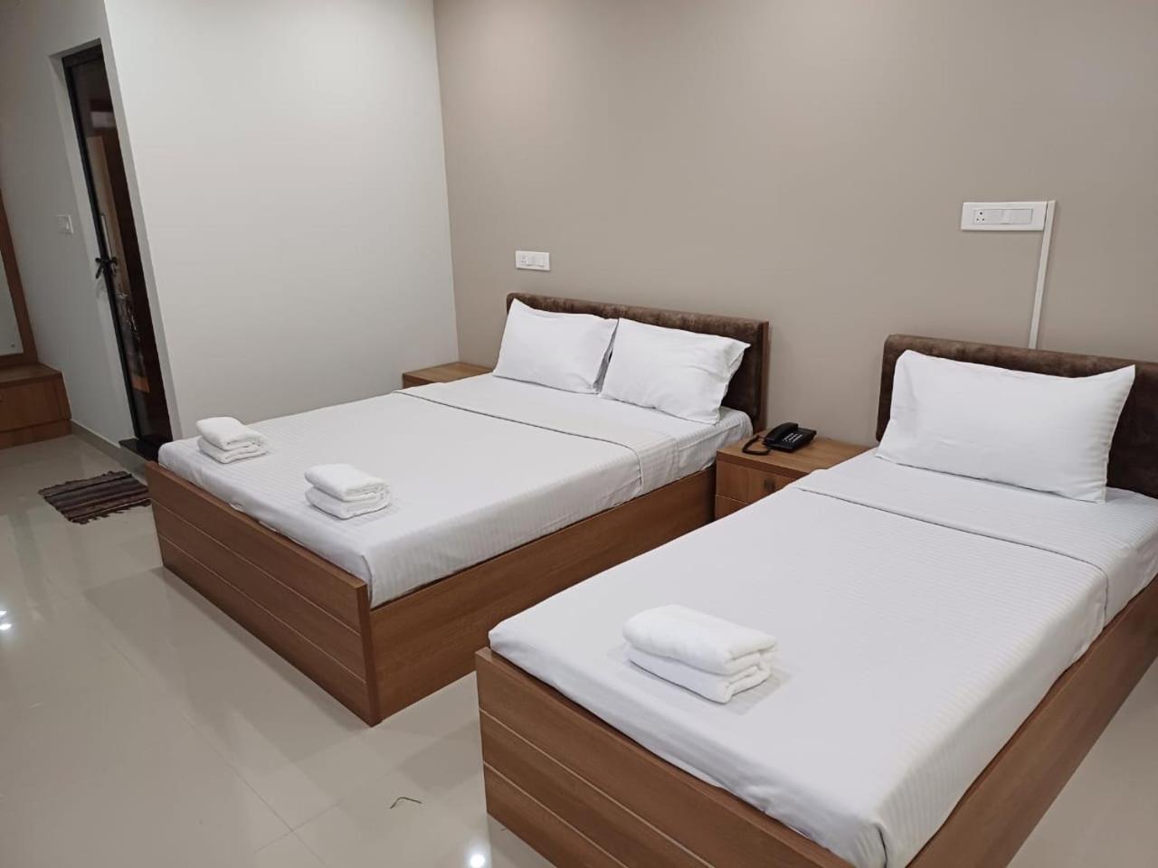 Lavender Arcade Apartment Kochi Екстериор снимка
